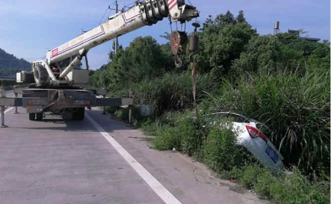 叙州区重载吊车救援 叙州区重载吊车救援